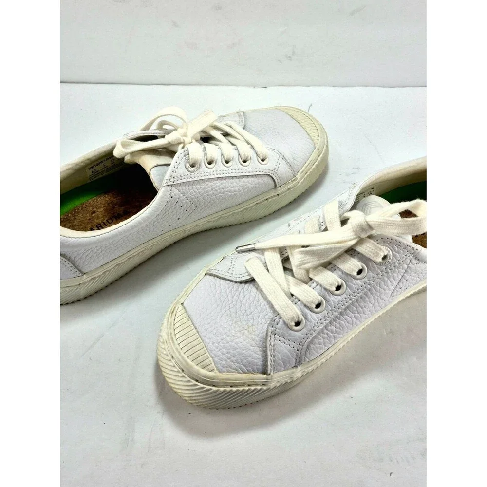 Cariuma OCA Low White Pebbled Leather Sneakers - Sustainable Comfort W6.5- M5